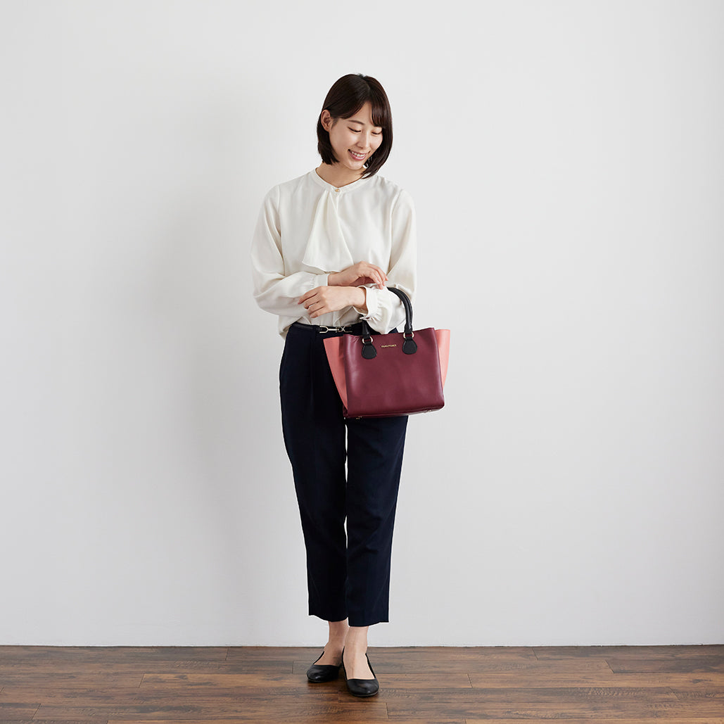 Elaine Satchel エレーヌ サッチェル