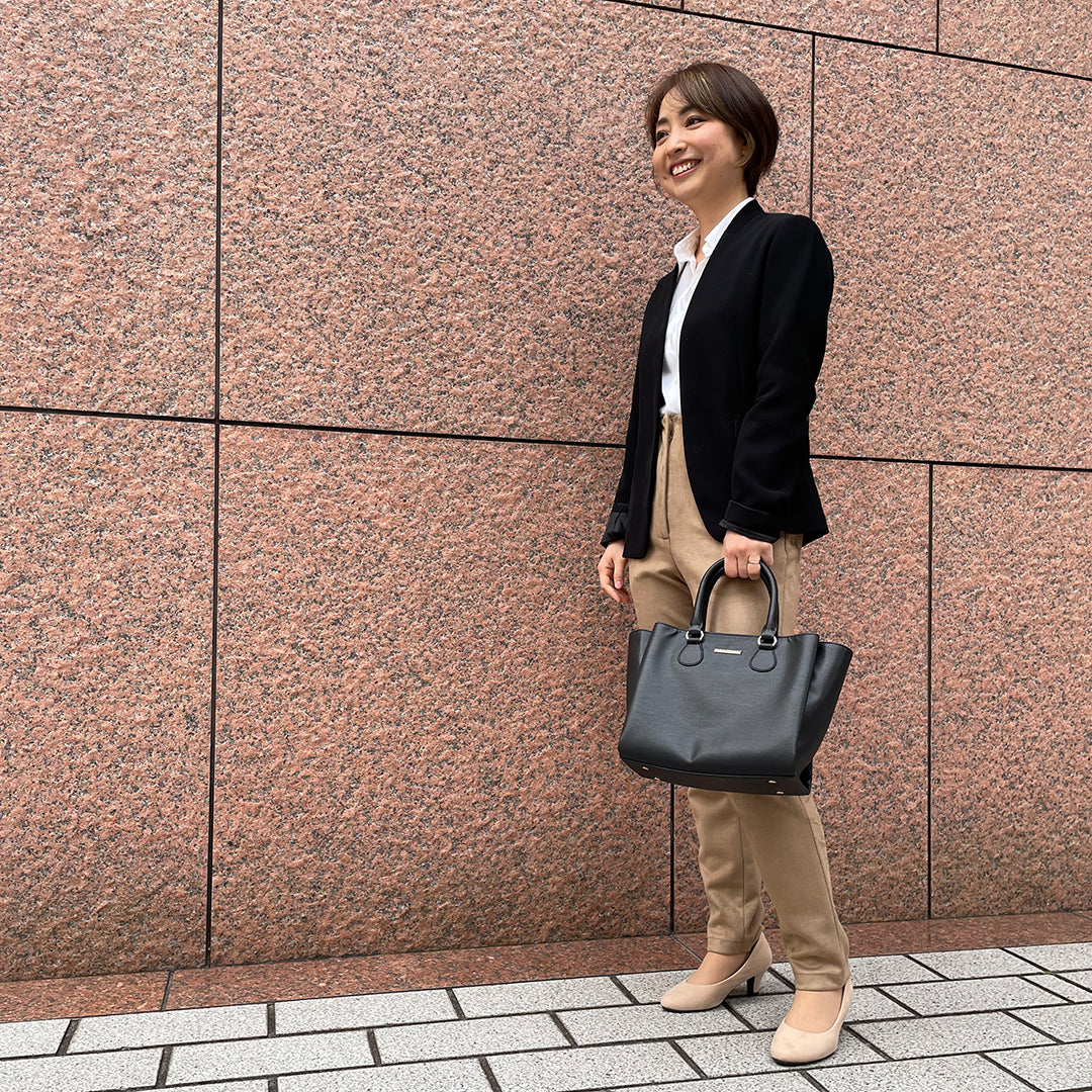 Elaine Satchel エレーヌ サッチェル